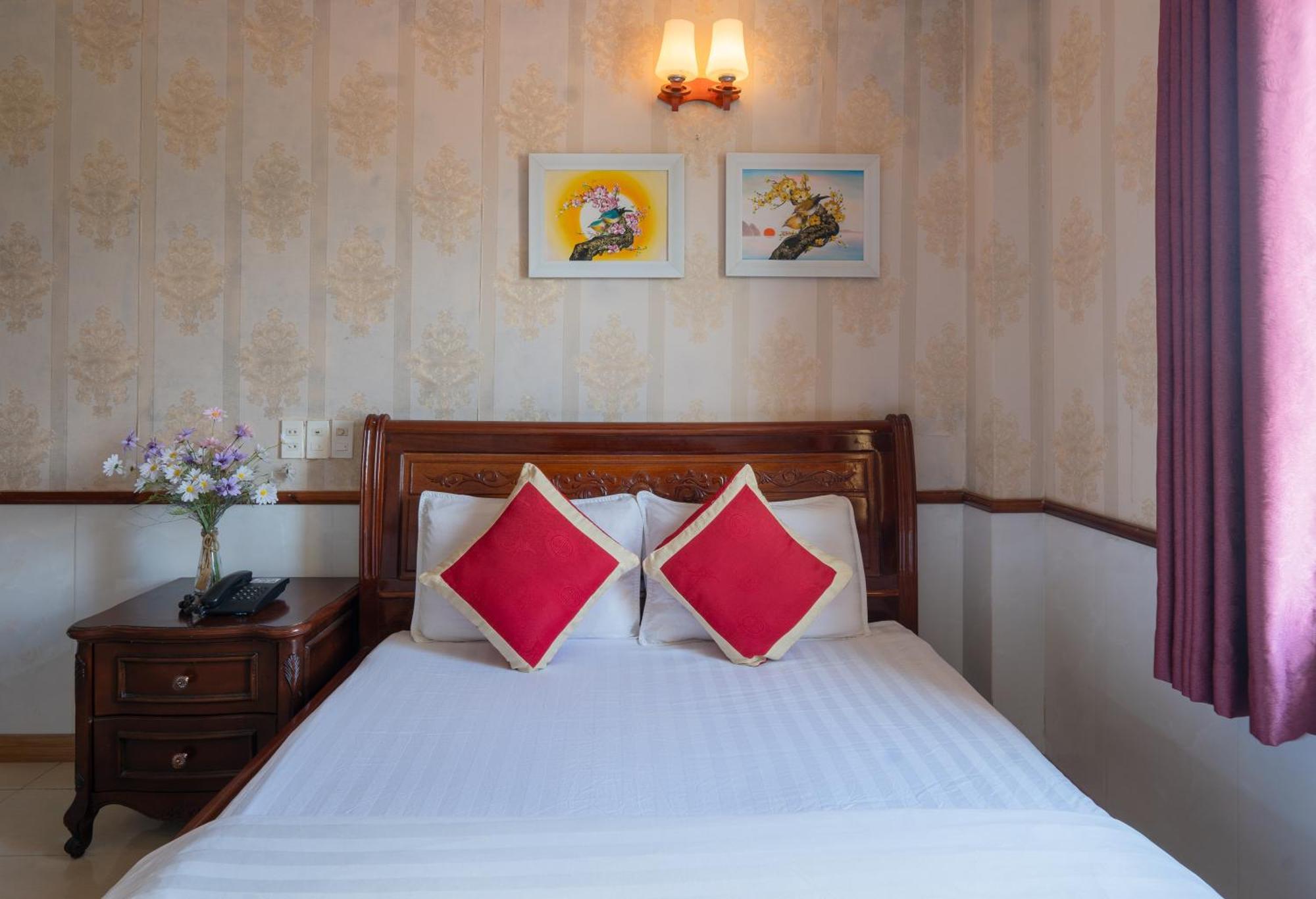 Hotel Nhu Y 2 Ho Chi Minh City Exterior photo