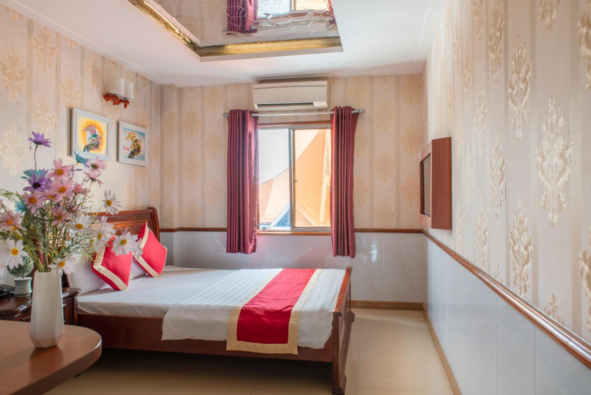 Hotel Nhu Y 2 Ho Chi Minh City Exterior photo