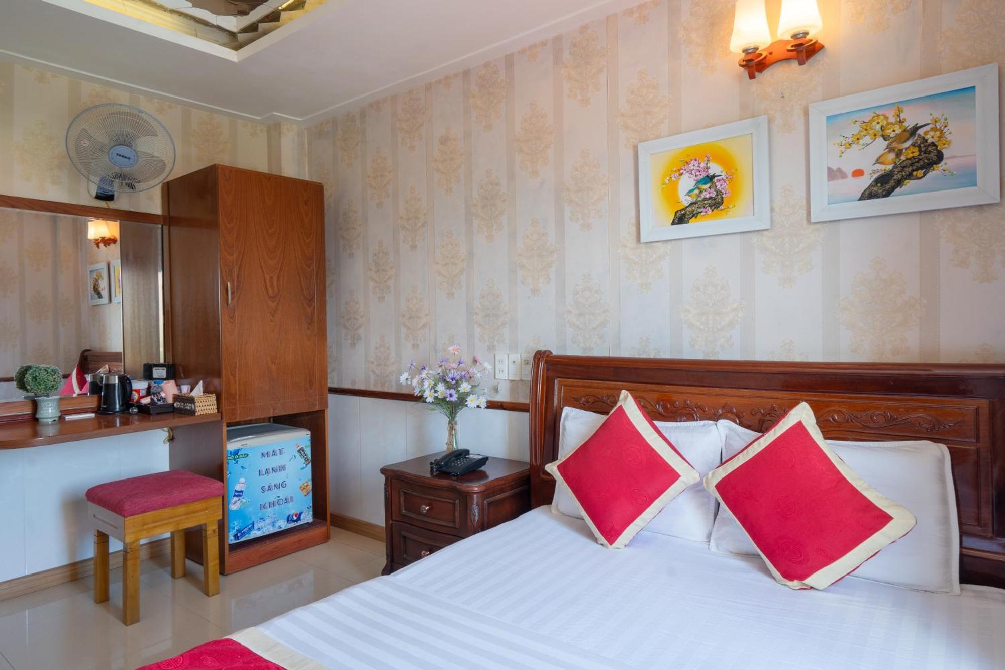 Hotel Nhu Y 2 Ho Chi Minh City Exterior photo